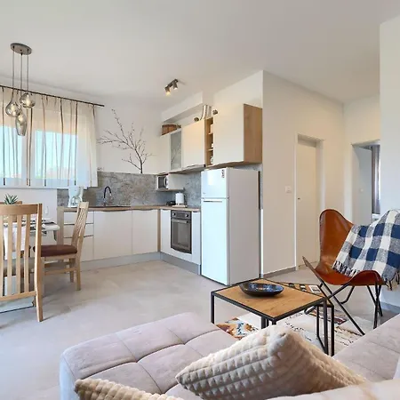 Apartment Bojana *